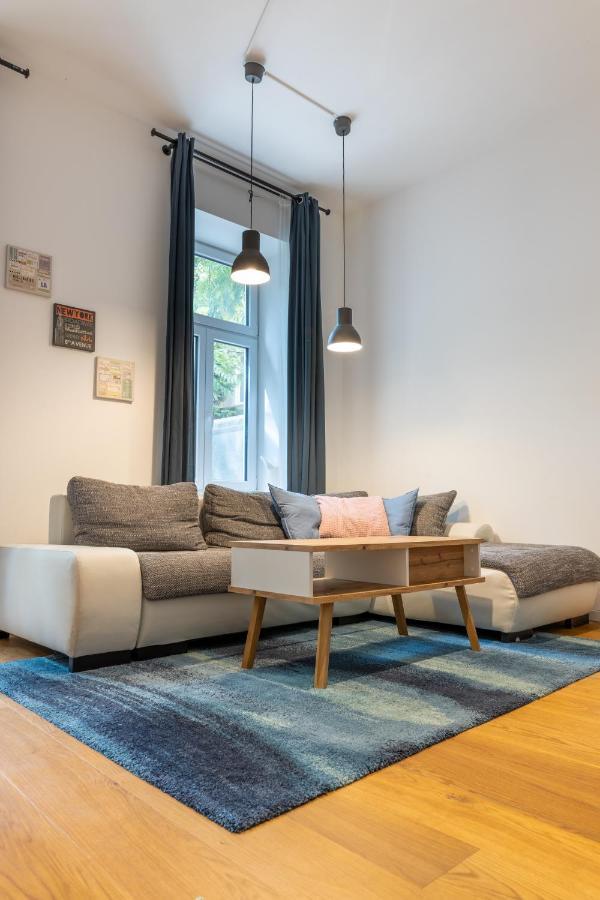 Cozy Apartment, 2 Private Terraces, 8 Min To City Center เวียนนา ภายนอก รูปภาพ